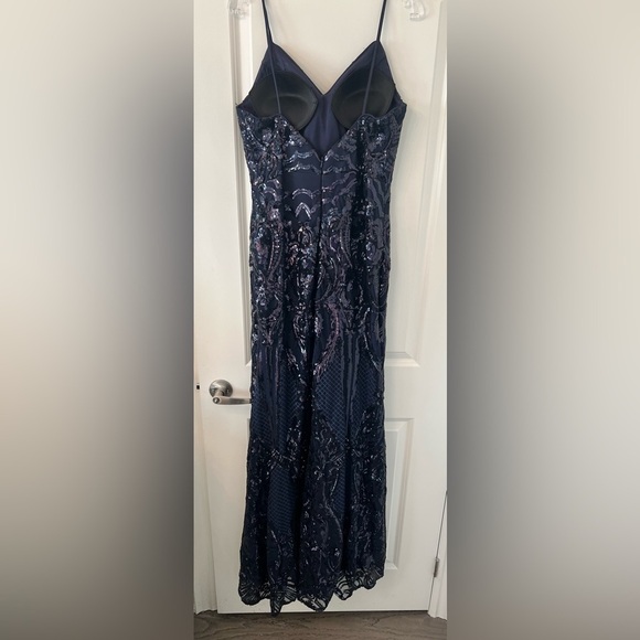 Sophisticated Dark Blue Maxi Dress - Picture 2 of 4